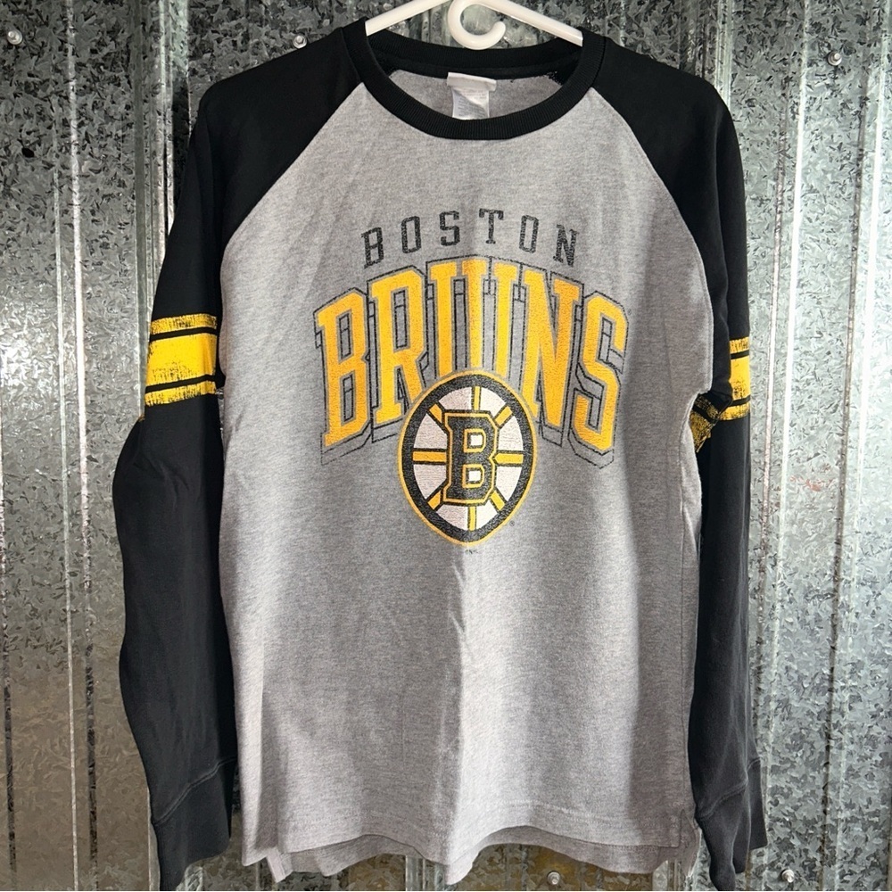 NHL Boston Bruins Gray and Black Shirt